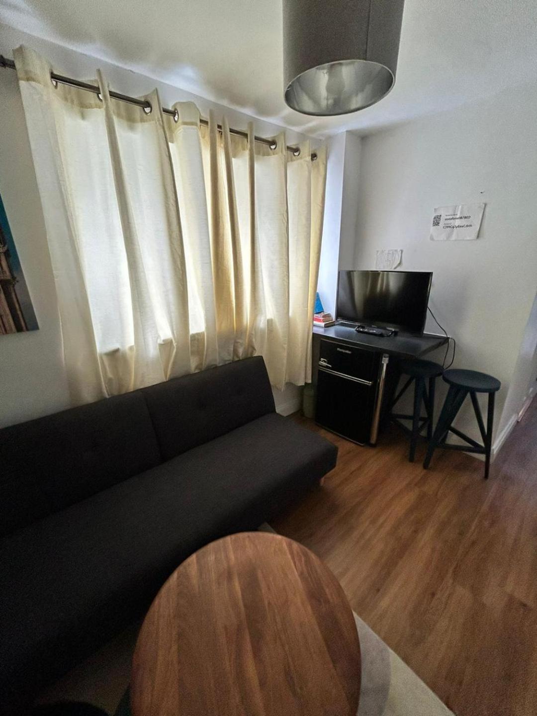 Beautiful Flat Near * Londres
